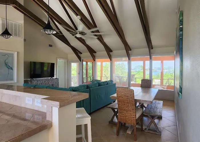 Tequila Sunrise Holiday home *